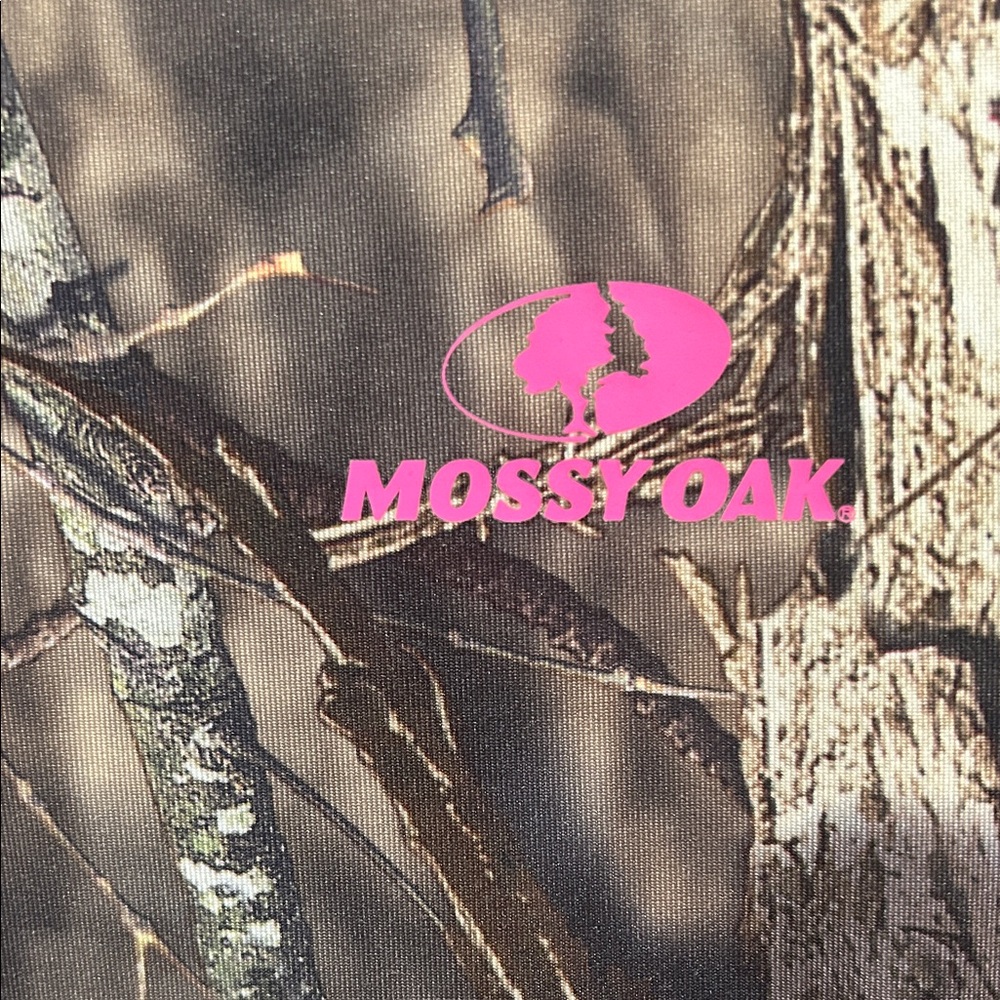 Mossy Oak Women's Camo Jacket with Pink Accents - Picture 4 of 7